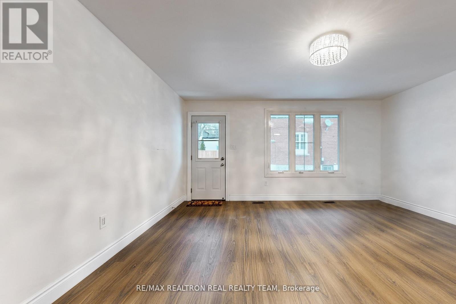 #C1 - 1129 CANNON STREET E, Hamilton (Crown Point), Ontario, L8L2J7 — Photo 5