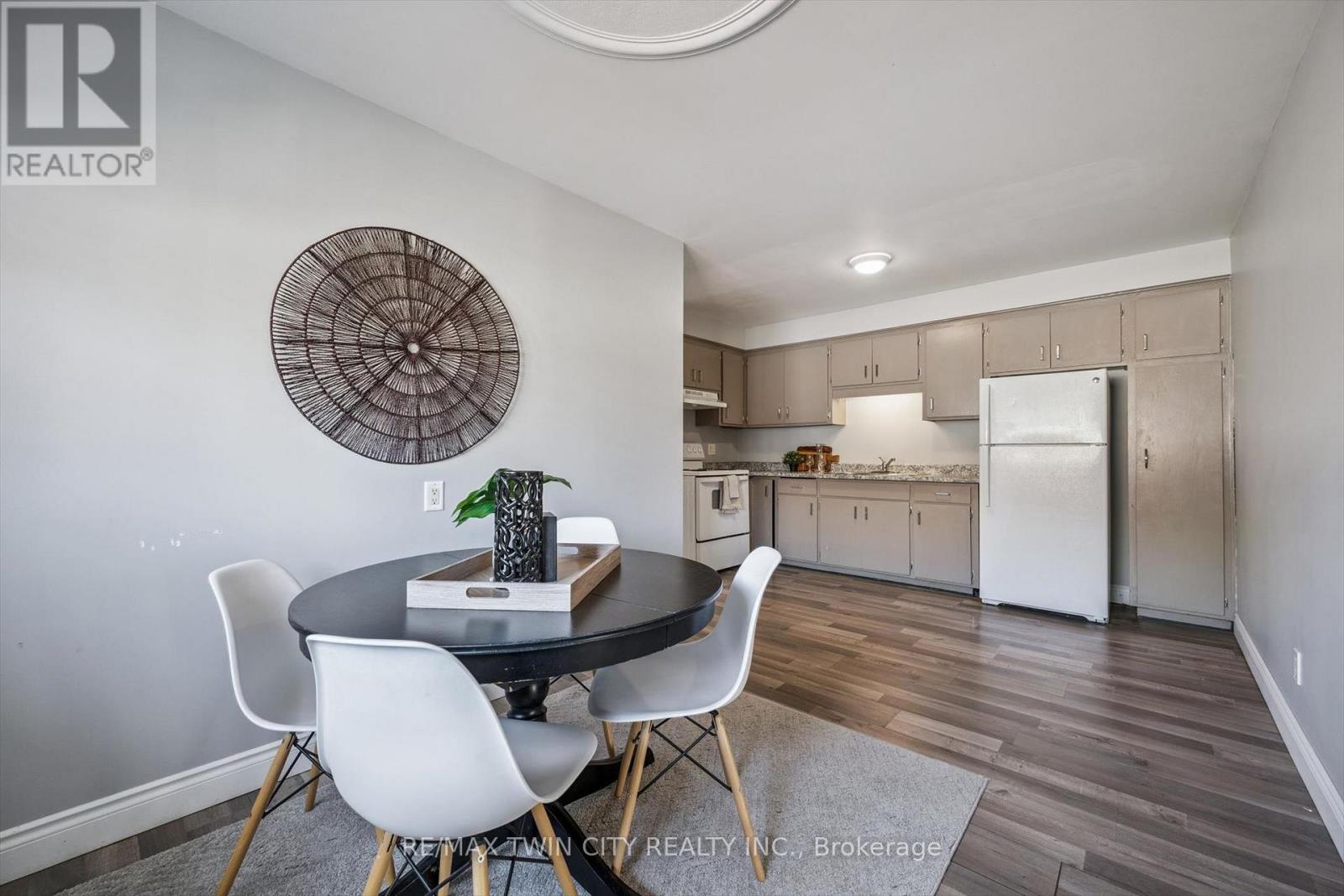 27 VICMOUNT DRIVE, Kitchener, Ontario, N2M2A2 — Photo 12