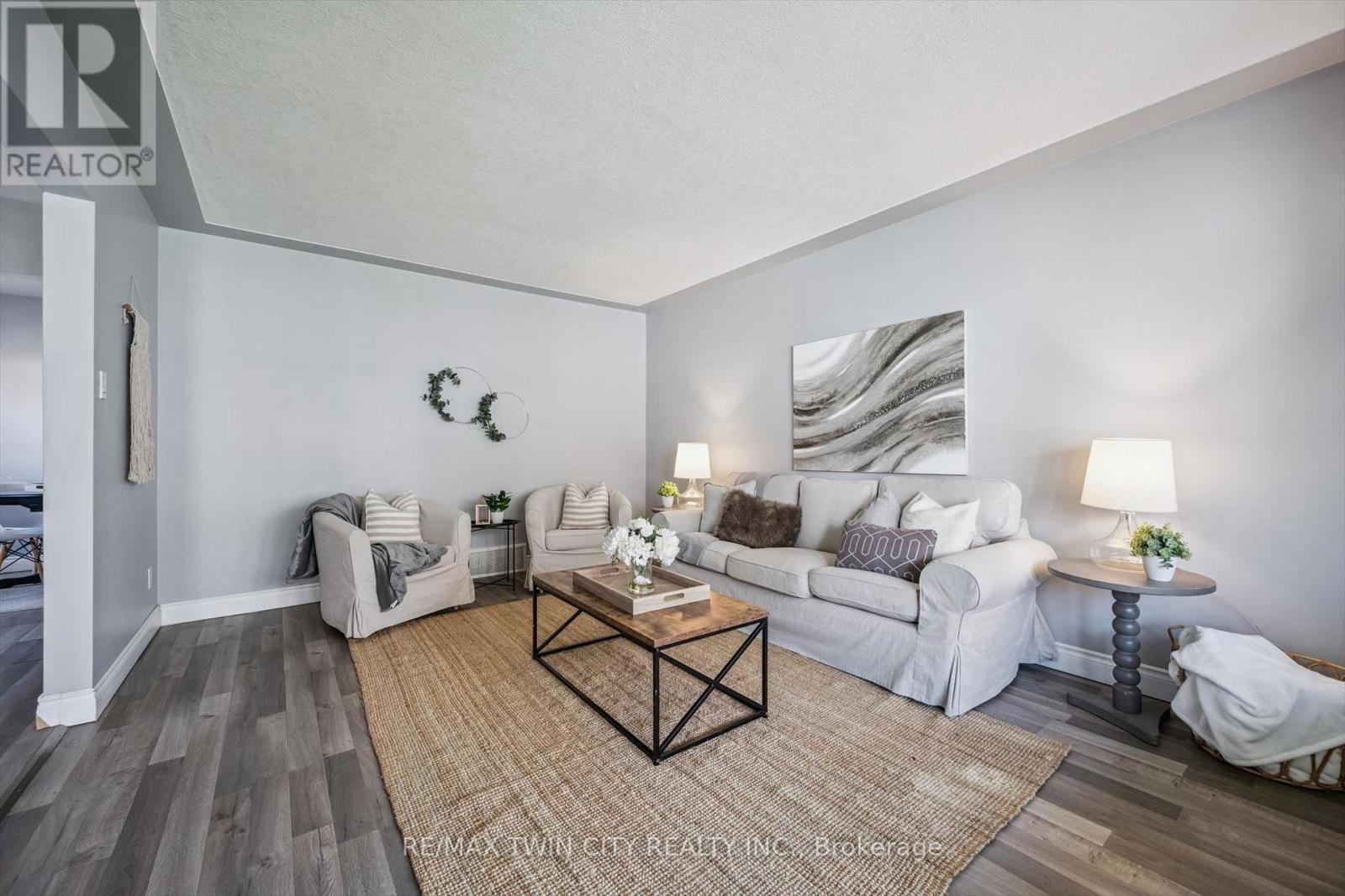 27 VICMOUNT DRIVE, Kitchener, Ontario, N2M2A2 — Photo 7