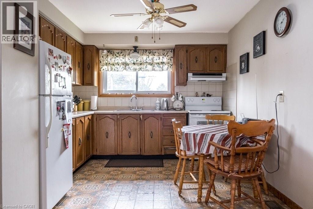 2 VILLAGE Drive, Hamilton, Ontario, L8E3M8 — Photo 15