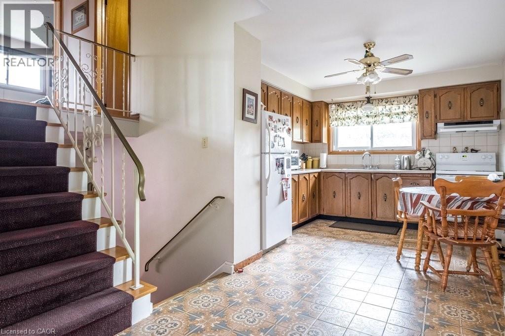 2 VILLAGE Drive, Hamilton, Ontario, L8E3M8 — Photo 17