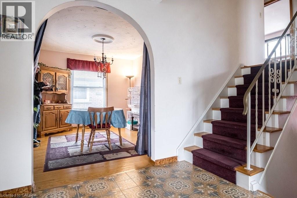 2 VILLAGE Drive, Hamilton, Ontario, L8E3M8 — Photo 18