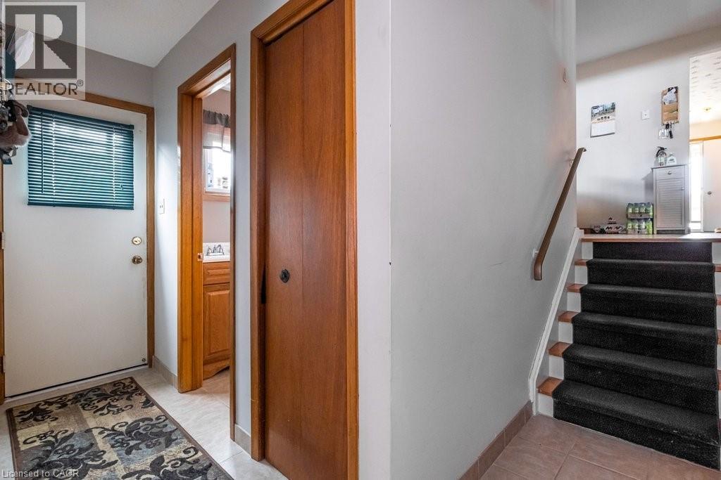 2 VILLAGE Drive, Hamilton, Ontario, L8E3M8 — Photo 28