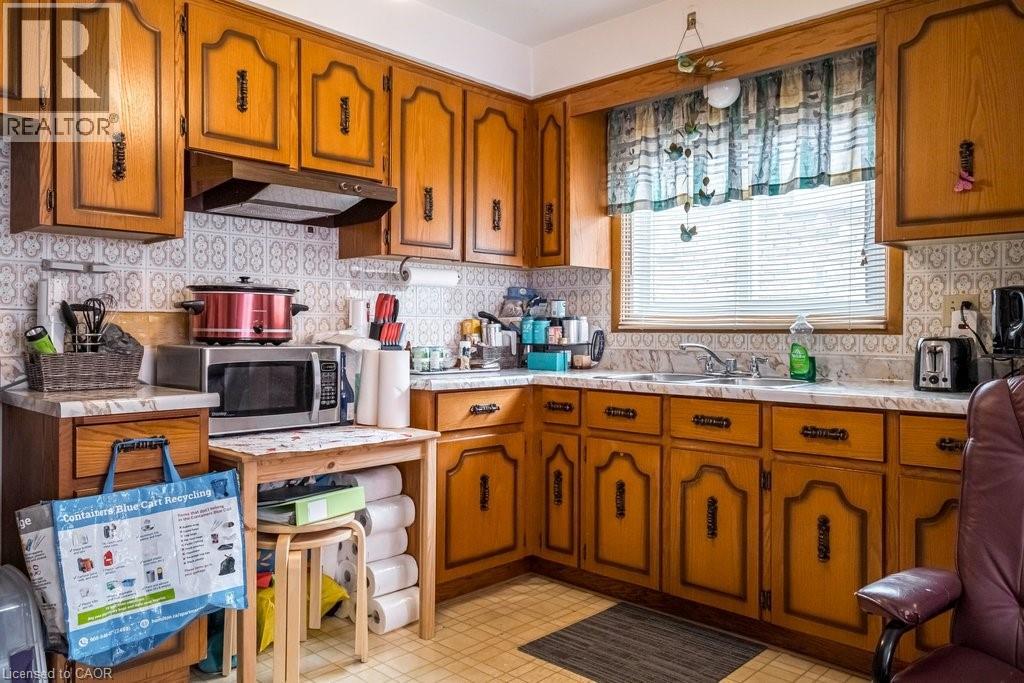 2 VILLAGE Drive, Hamilton, Ontario, L8E3M8 — Photo 35