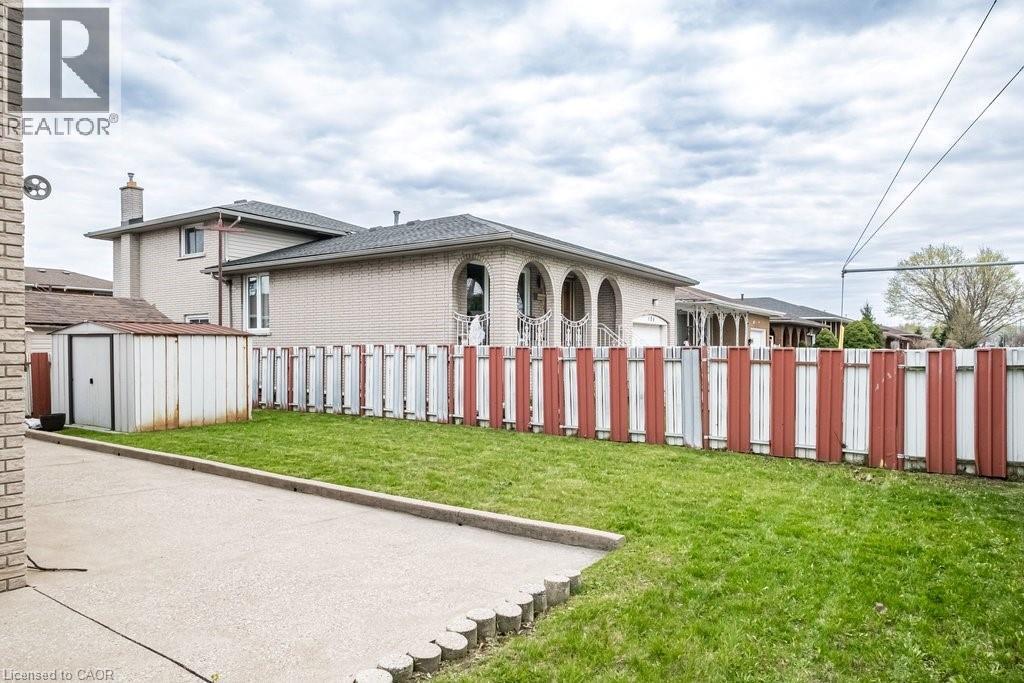 2 VILLAGE Drive, Hamilton, Ontario, L8E3M8 — Photo 39