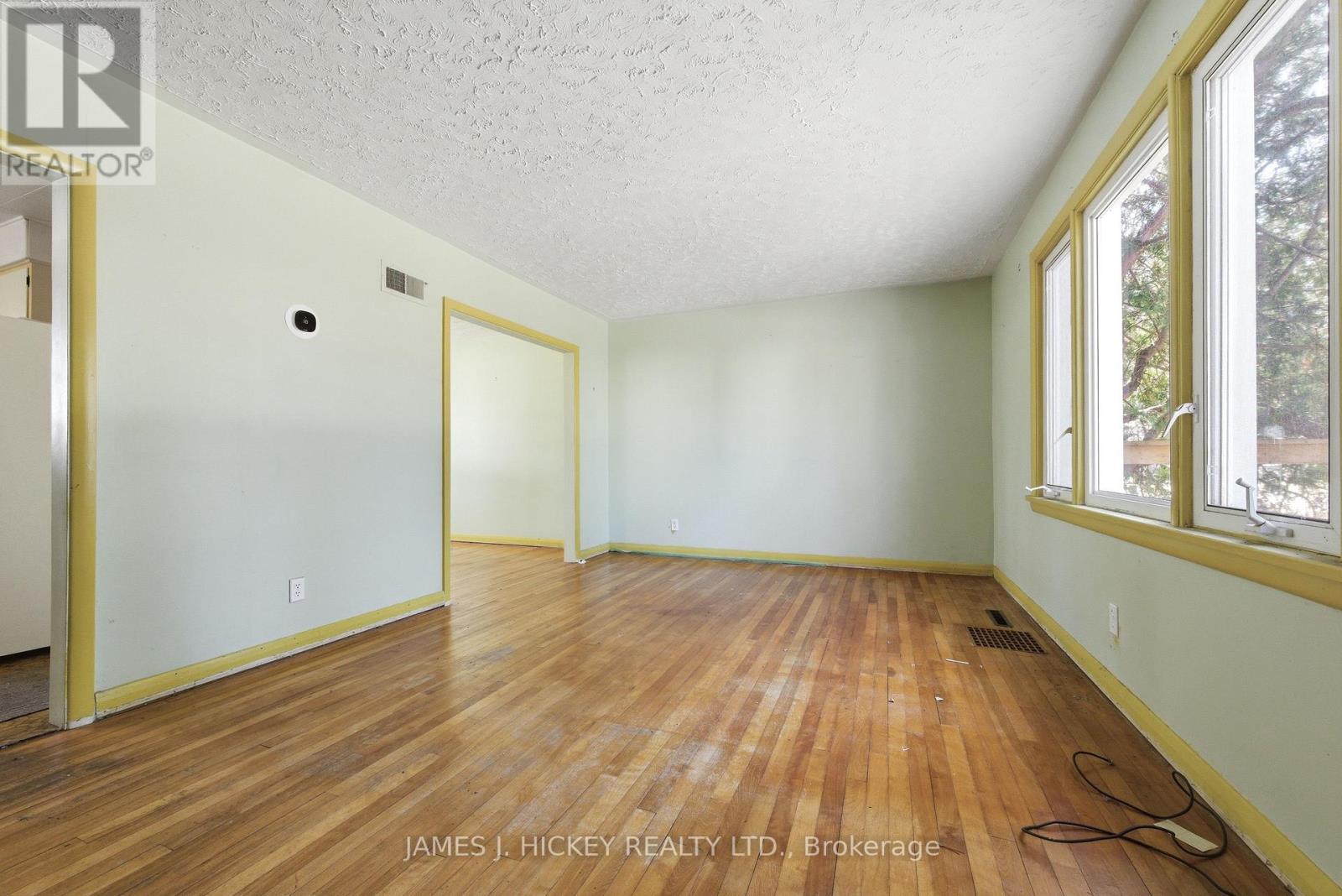 34 FARADAY CRESCENT, Deep River, Ontario, K0J1P0 — Photo 3