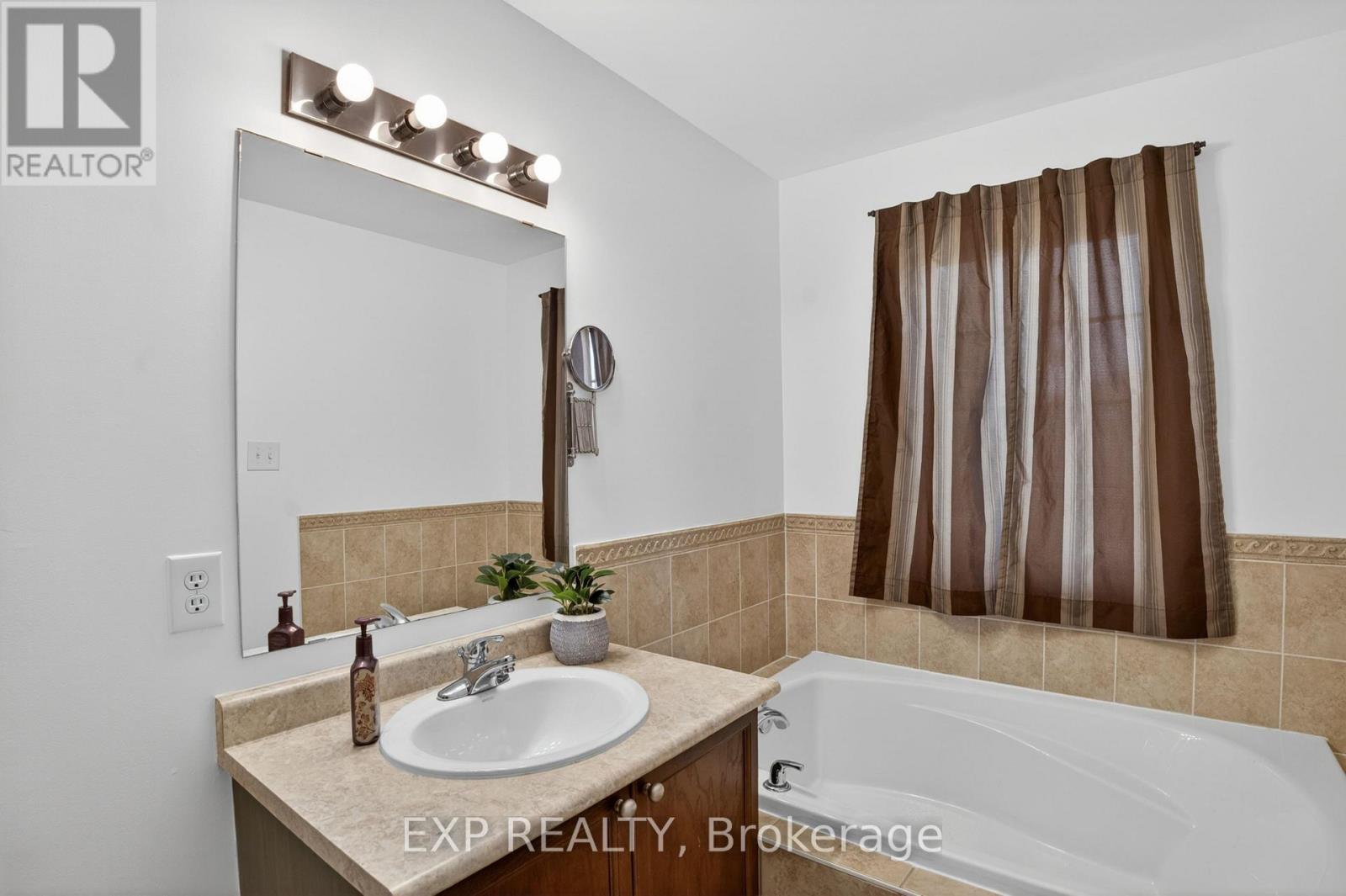 301 BRIGITTA STREET, Ottawa, Ontario, K2S0H8 — Photo 18