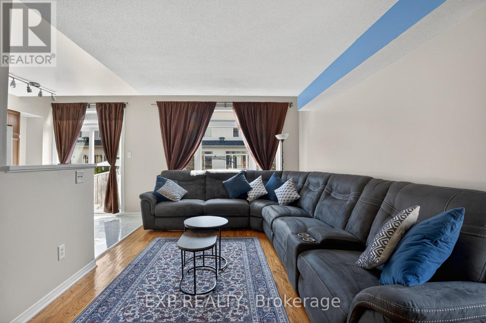 301 BRIGITTA STREET, Ottawa, Ontario, K2S0H8 — Photo 4