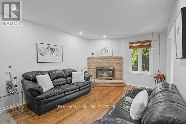 10 HASKELL CRESCENT, Aurora (Aurora Highlands), Ontario, L4G5T5 — Photo 8