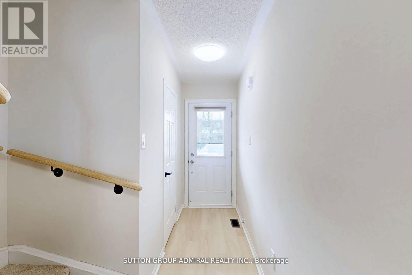 32 KELSO CRESCENT, Vaughan (Maple), Ontario, L6A2C7 — Photo 2