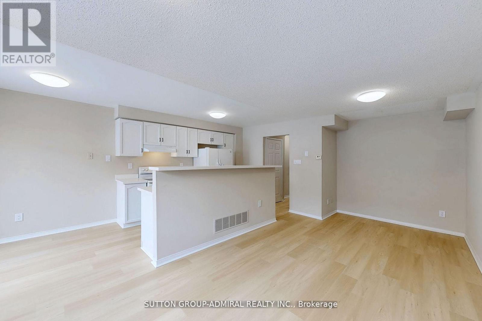 32 KELSO CRESCENT, Vaughan (Maple), Ontario, L6A2C7 — Photo 5