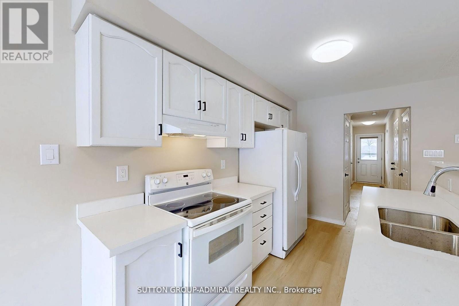 32 KELSO CRESCENT, Vaughan (Maple), Ontario, L6A2C7 — Photo 7