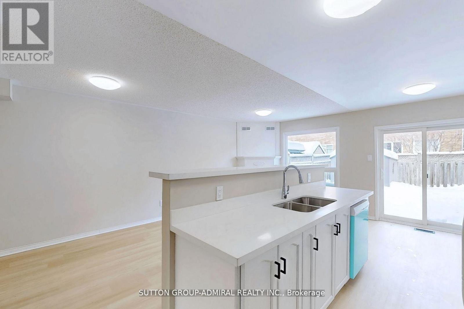 32 KELSO CRESCENT, Vaughan (Maple), Ontario, L6A2C7 — Photo 8