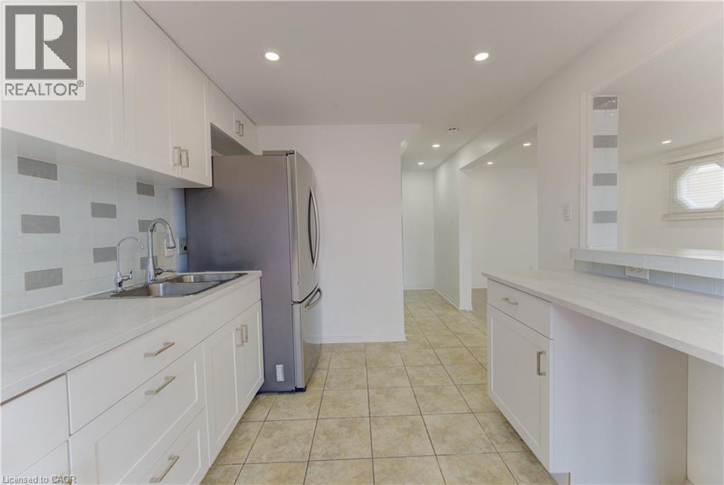 51 CAMROSE Court, Kitchener, Ontario, N2M5J4 — Photo 17