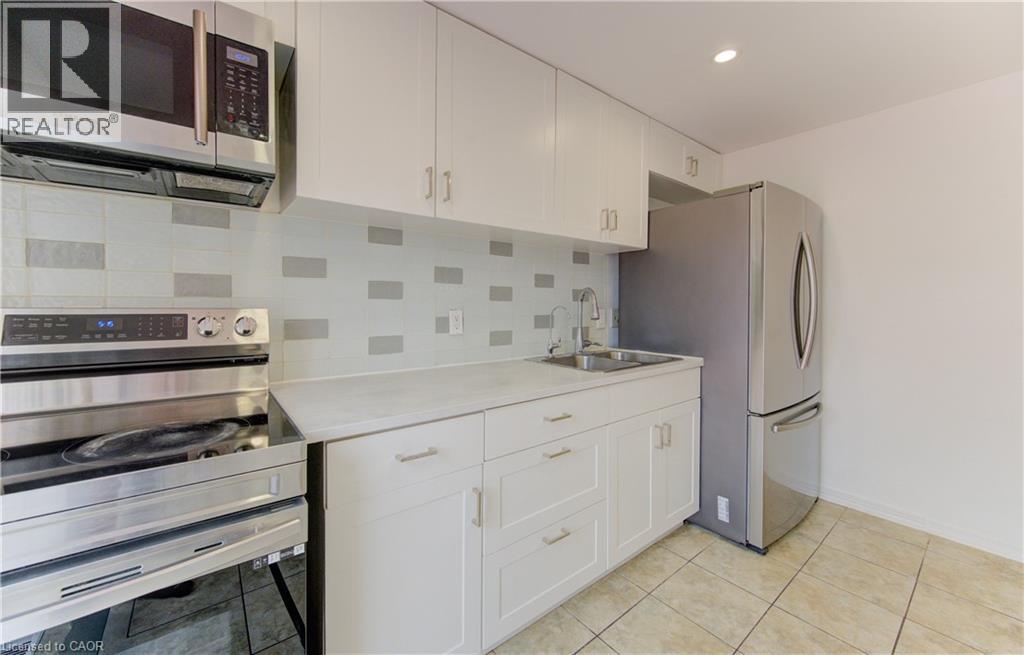 51 CAMROSE Court, Kitchener, Ontario, N2M5J4 — Photo 18