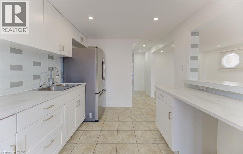 51 CAMROSE Court, Kitchener, Ontario, N2M5J4 — Photo 19