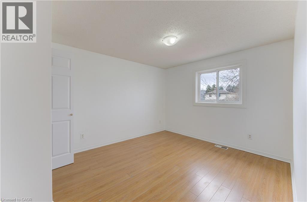 51 CAMROSE Court, Kitchener, Ontario, N2M5J4 — Photo 24