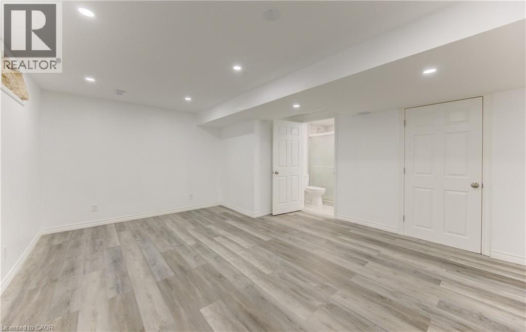 51 CAMROSE Court, Kitchener, Ontario, N2M5J4 — Photo 31