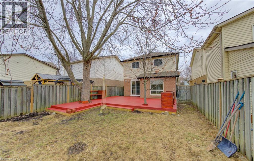 51 CAMROSE Court, Kitchener, Ontario, N2M5J4 — Photo 38