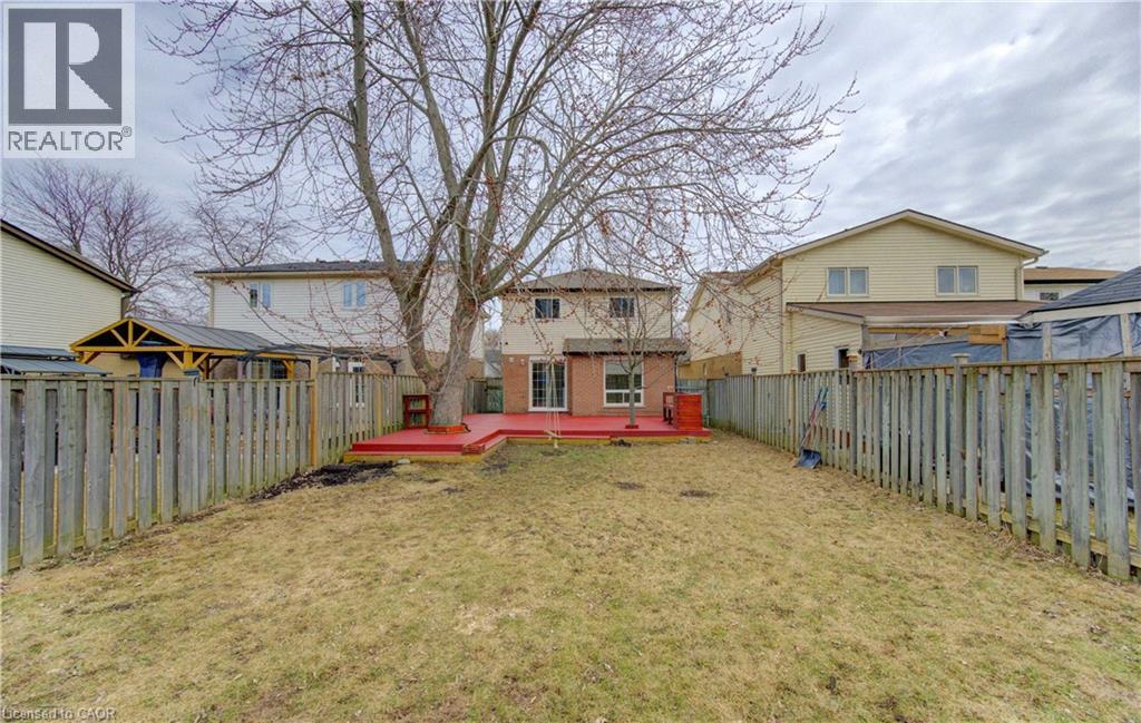 51 CAMROSE Court, Kitchener, Ontario, N2M5J4 — Photo 39