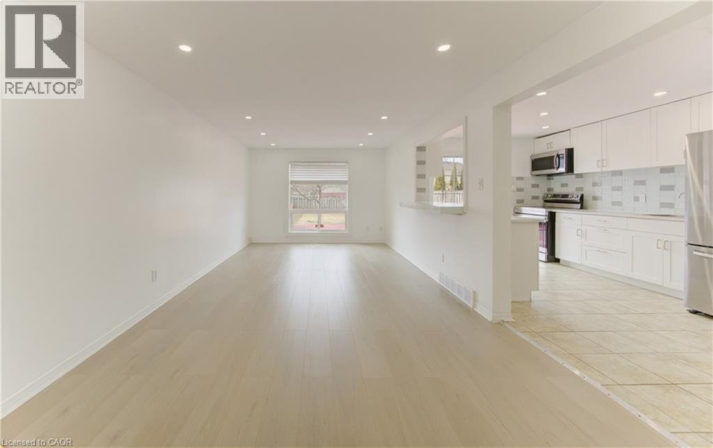 51 CAMROSE Court, Kitchener, Ontario, N2M5J4 — Photo 7