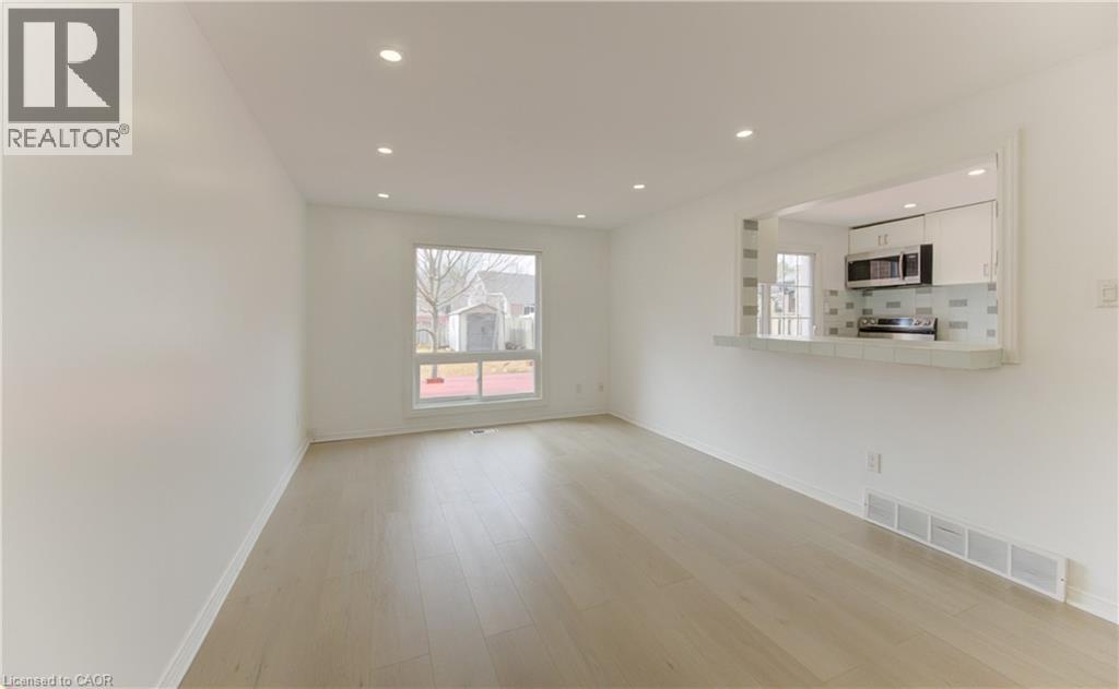 51 CAMROSE Court, Kitchener, Ontario, N2M5J4 — Photo 8