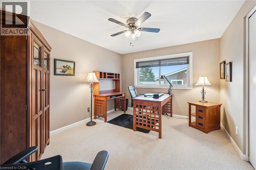 233 LAURENTIAN Drive, Kitchener, Ontario, N2E2G5 — Photo 18