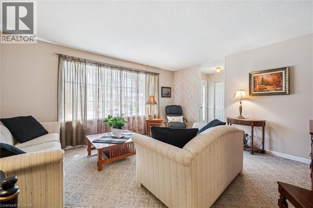 233 LAURENTIAN Drive, Kitchener, Ontario, N2E2G5 — Photo 5