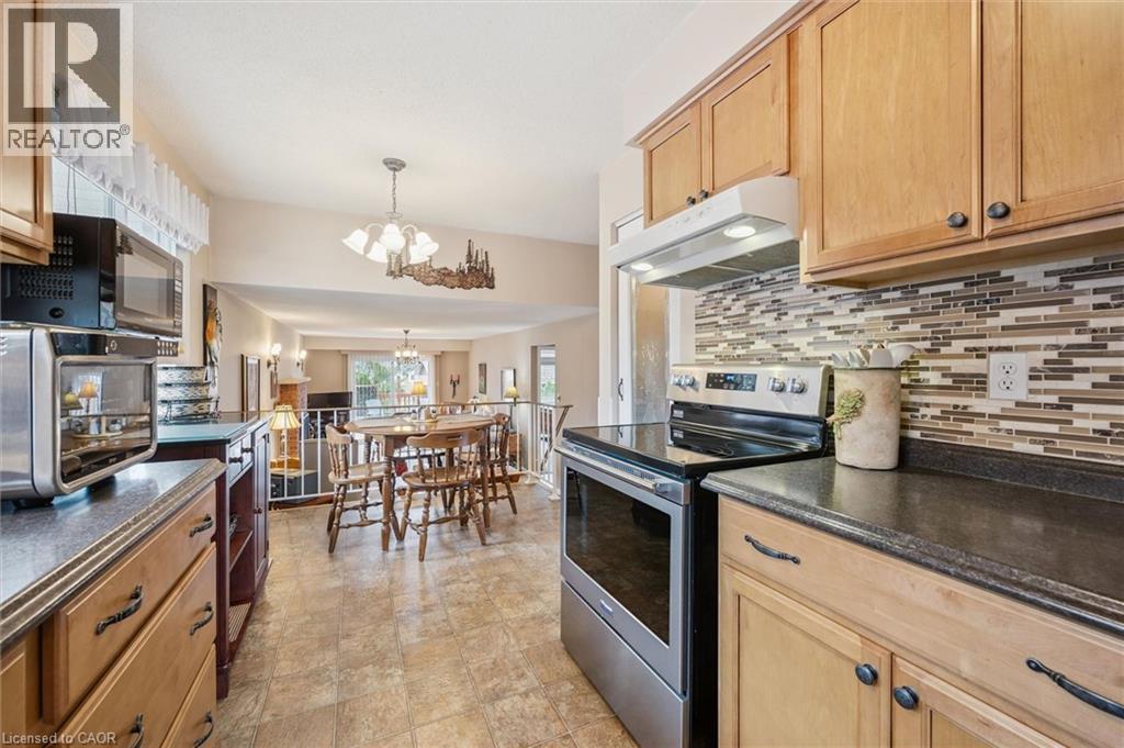 233 LAURENTIAN Drive, Kitchener, Ontario, N2E2G5 — Photo 7