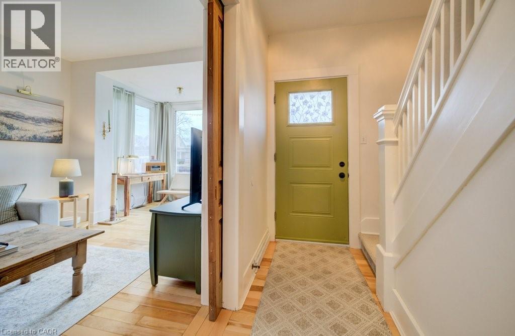 8 SPRING Street E, Waterloo, Ontario, N2J2L8 — Photo 13