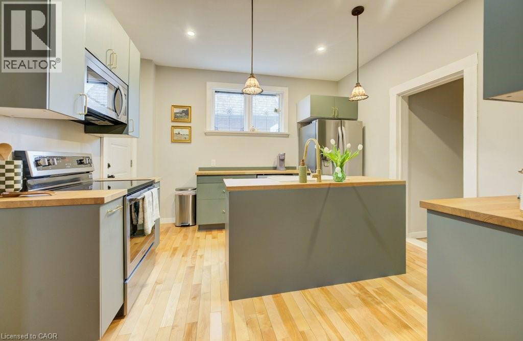 8 SPRING Street E, Waterloo, Ontario, N2J2L8 — Photo 16