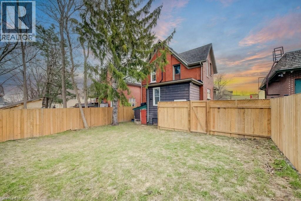 8 SPRING Street E, Waterloo, Ontario, N2J2L8 — Photo 49