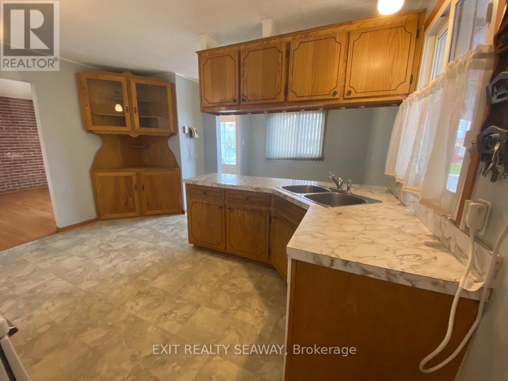 1311 WALTON STREET, Cornwall, Ontario, K6H1V5 — Photo 7