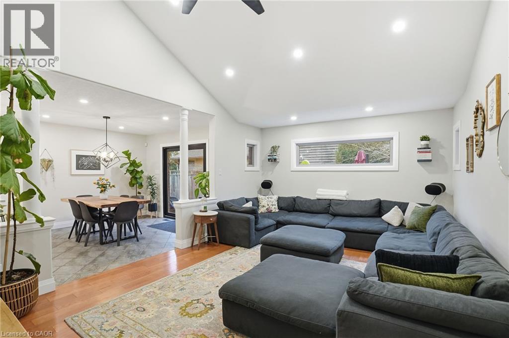 17 KRIEGHOFF Drive, Hamilton, Ontario, L9B2L4 — Photo 12