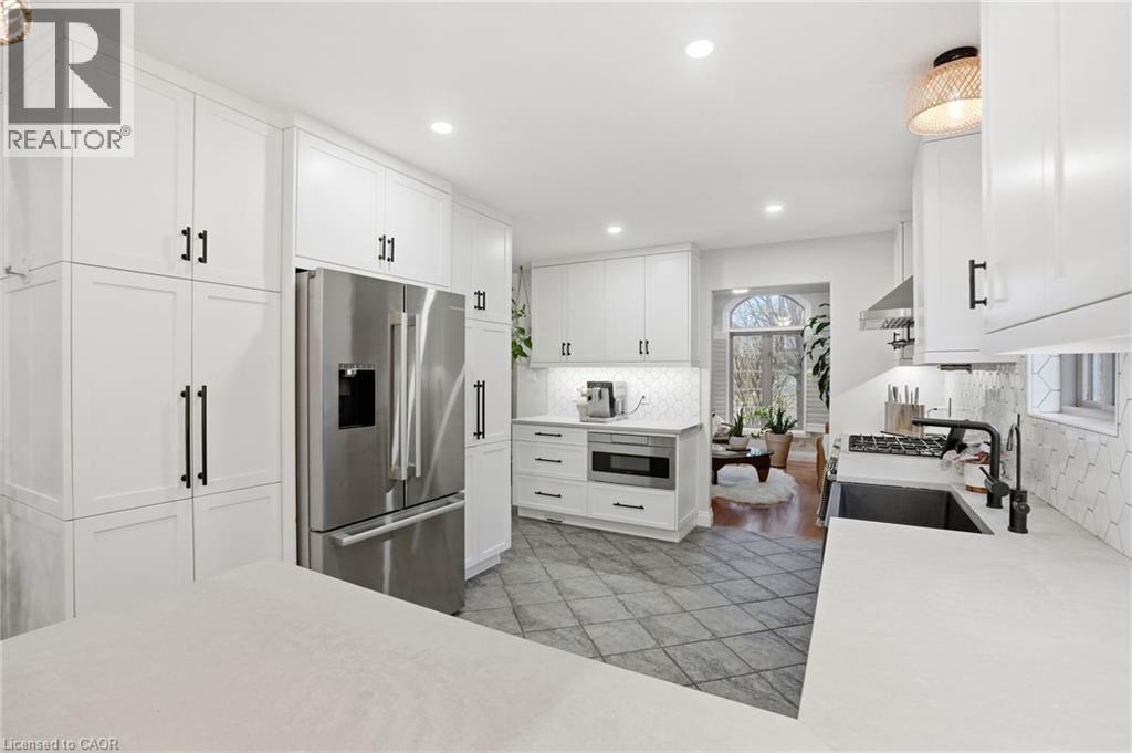 17 KRIEGHOFF Drive, Hamilton, Ontario, L9B2L4 — Photo 24