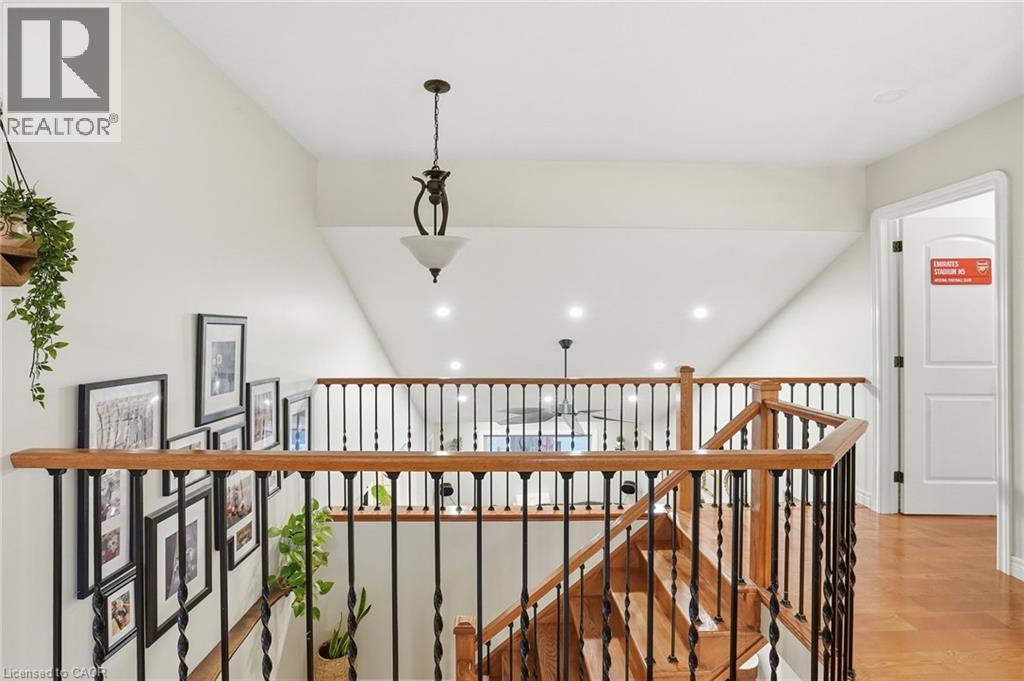 17 KRIEGHOFF Drive, Hamilton, Ontario, L9B2L4 — Photo 32