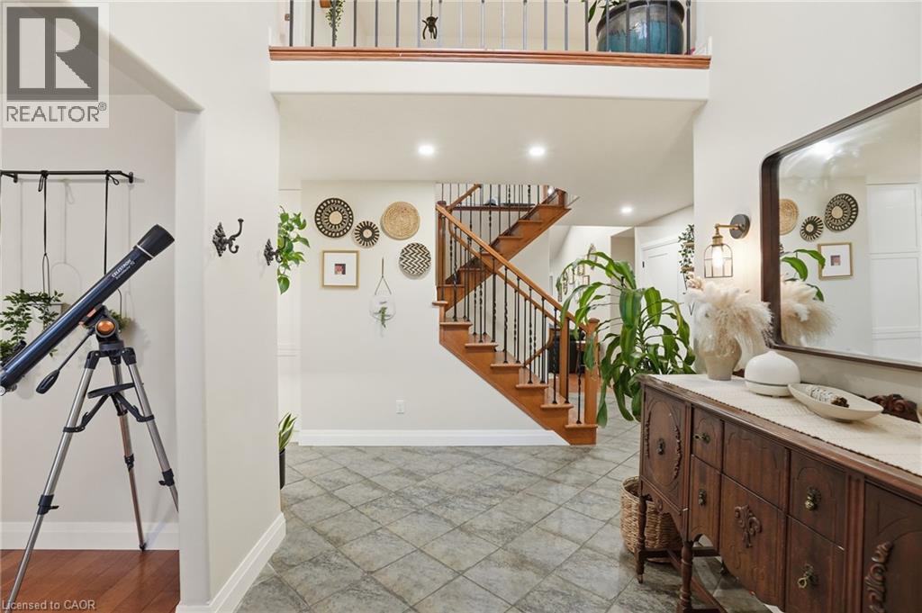 17 KRIEGHOFF Drive, Hamilton, Ontario, L9B2L4 — Photo 5