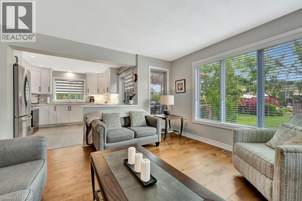 103 KELLS Lane, Freelton, Ontario, L8B1A5 — Photo 13
