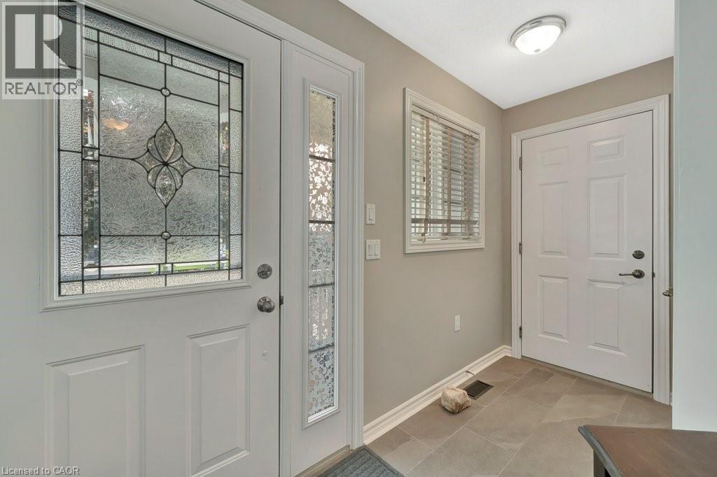 103 KELLS Lane, Freelton, Ontario, L8B1A5 — Photo 5