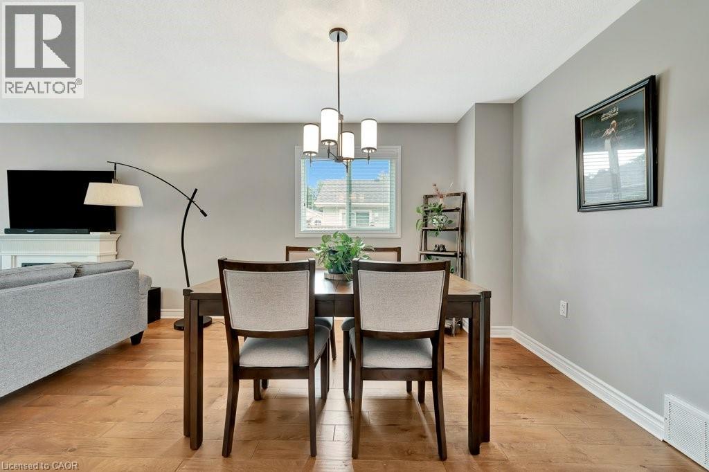 103 KELLS Lane, Freelton, Ontario, L8B1A5 — Photo 7
