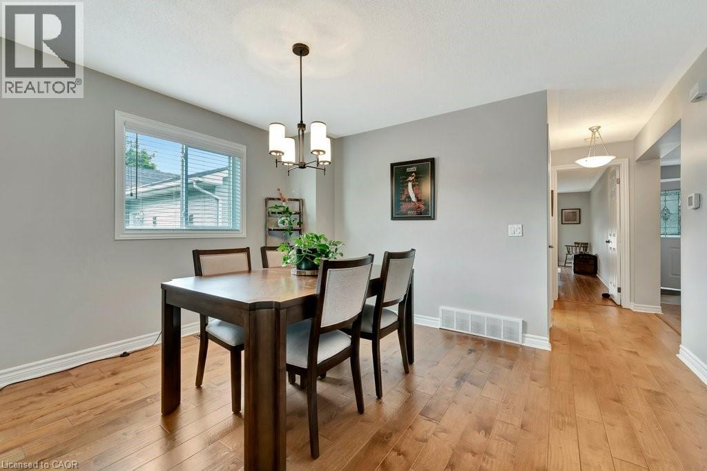 103 KELLS Lane, Freelton, Ontario, L8B1A5 — Photo 8