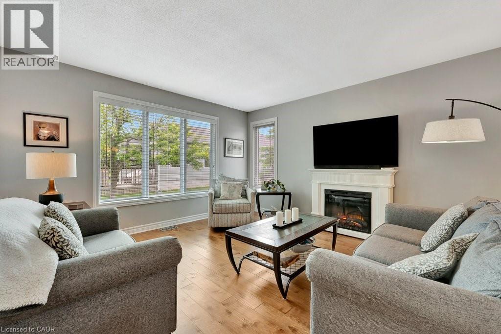 103 KELLS Lane, Freelton, Ontario, L8B1A5 — Photo 9