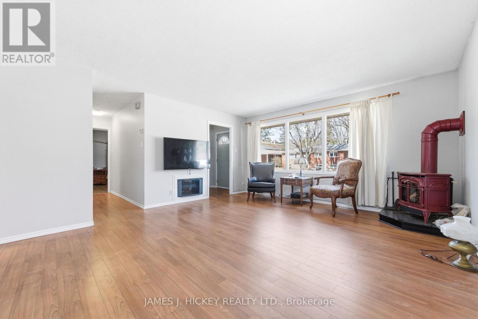 38 BEACH AVENUE, Deep River, Ontario, K0J1P0 — Photo 4