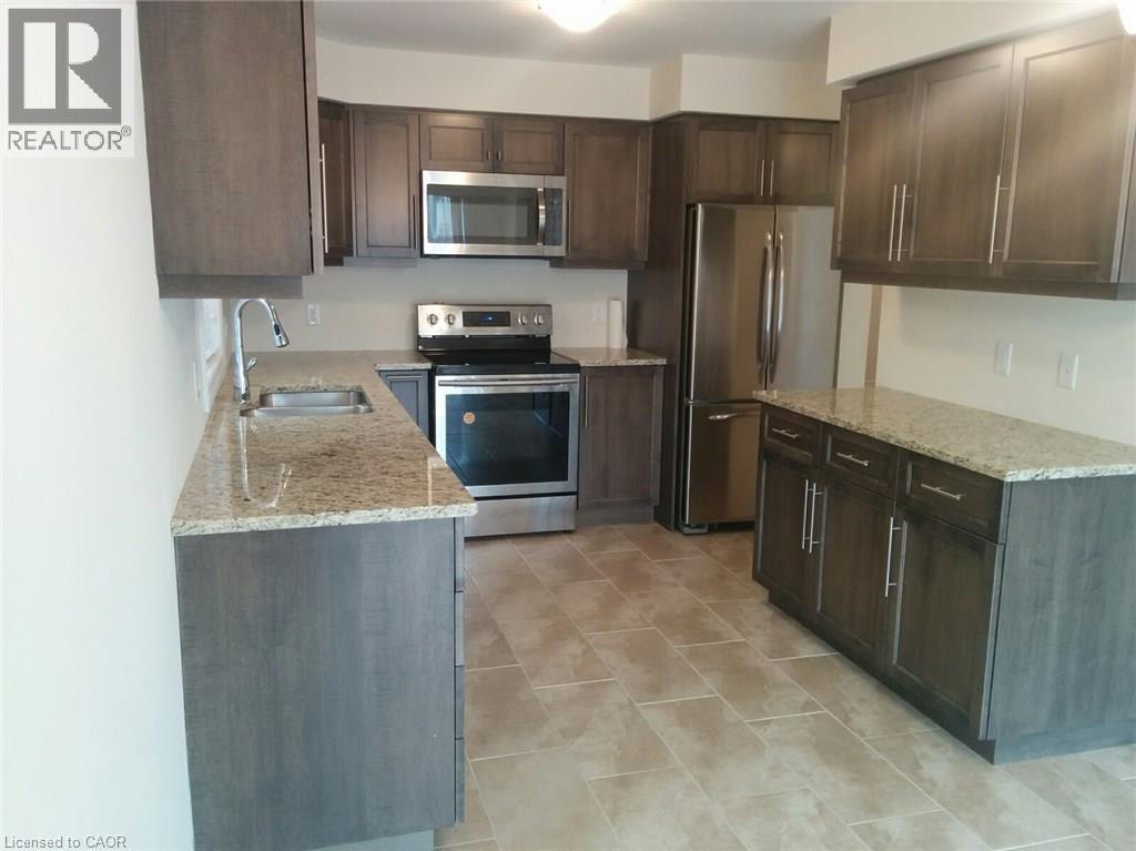 326 OLD HURON Road, Kitchener, Ontario, N2R1P8 — Photo 3