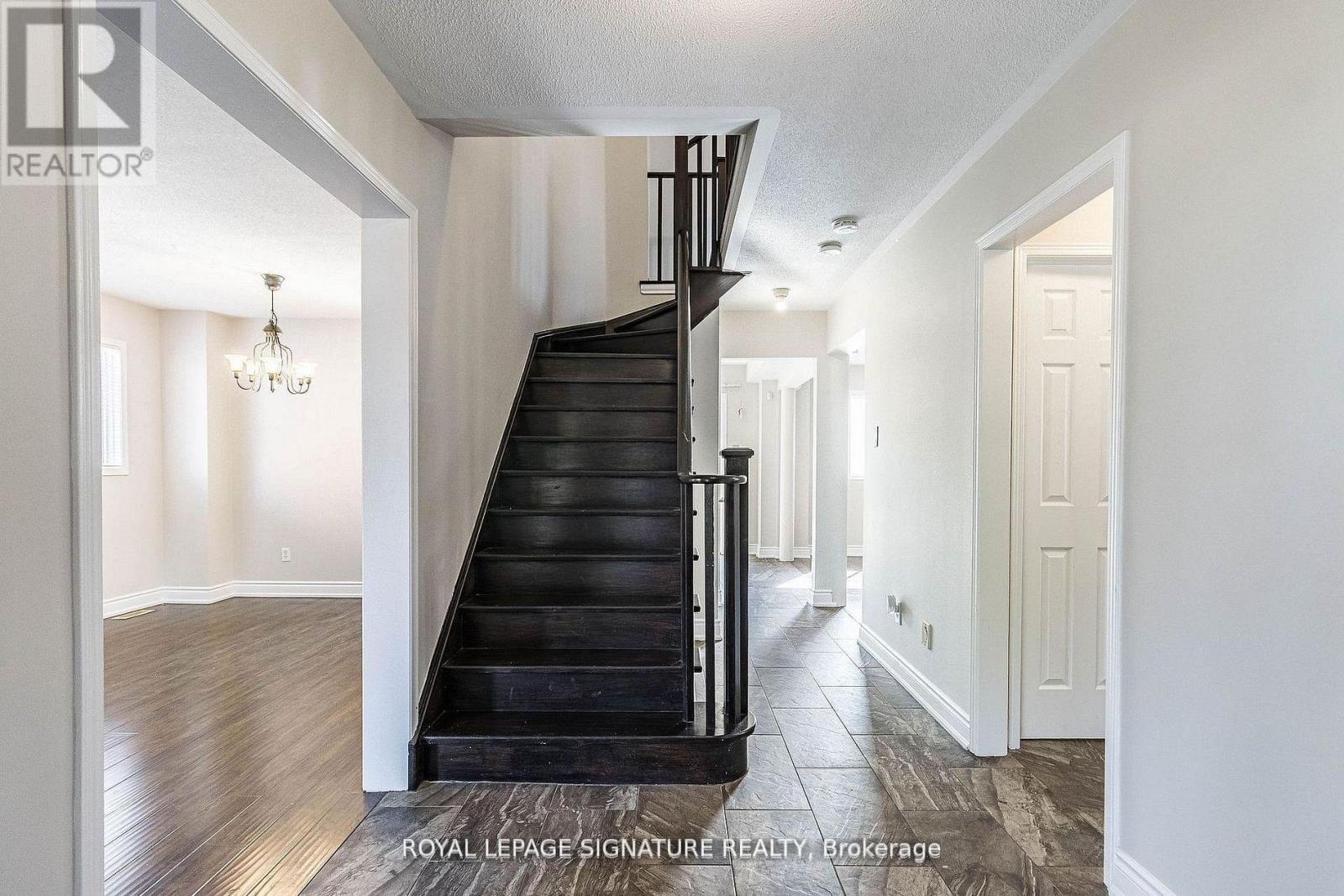 37 RICHWOOD CRESCENT, Brampton (Bram West), Ontario, L6X4K8 — Photo 3