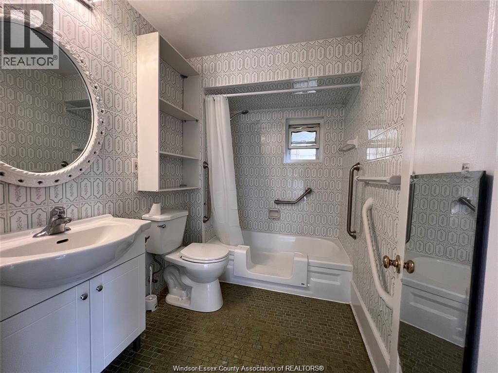 1315 LINCOLN ROAD Unit# MAIN, Windsor, Ontario, N8Y2J2 — Photo 9