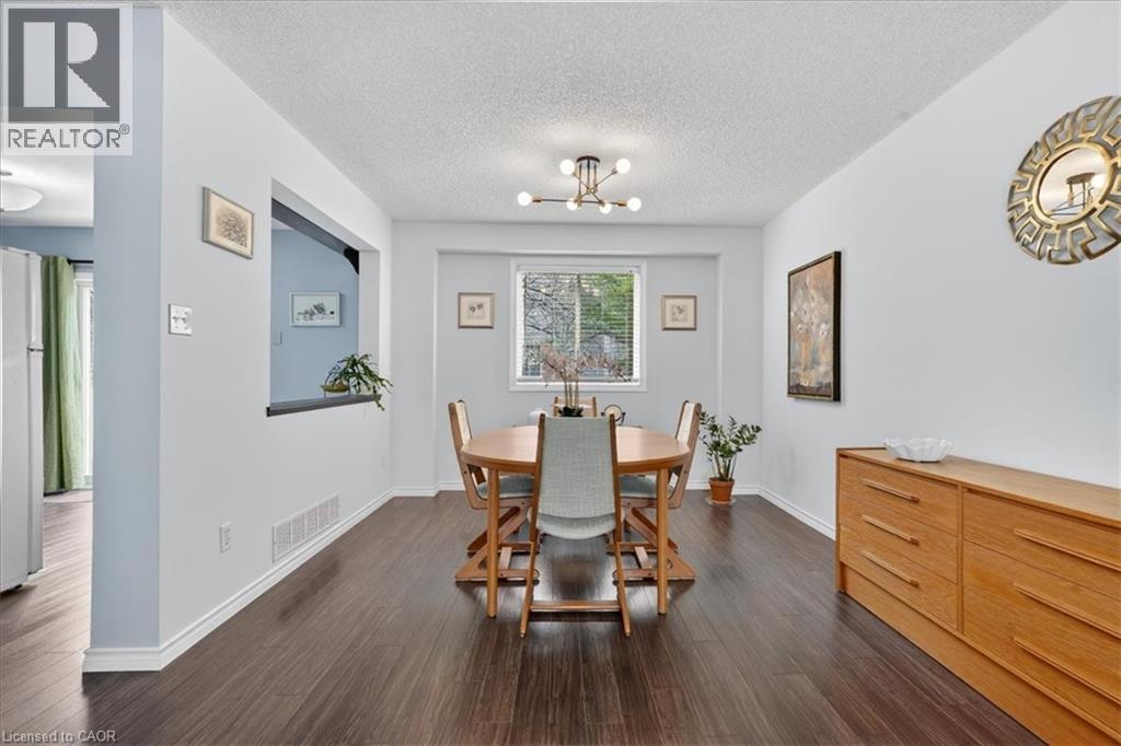 636 GRANGE Crescent, Waterloo, Ontario, N2T2L9 — Photo 11