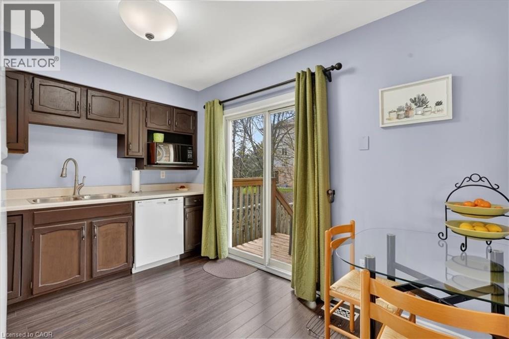 636 GRANGE Crescent, Waterloo, Ontario, N2T2L9 — Photo 16