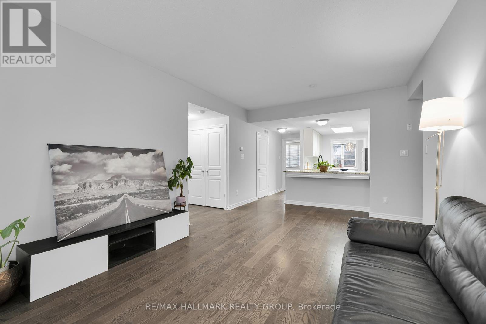 B - 1067 BERYL PRIVATE, Ottawa, Ontario, K1V2M4 — Photo 9