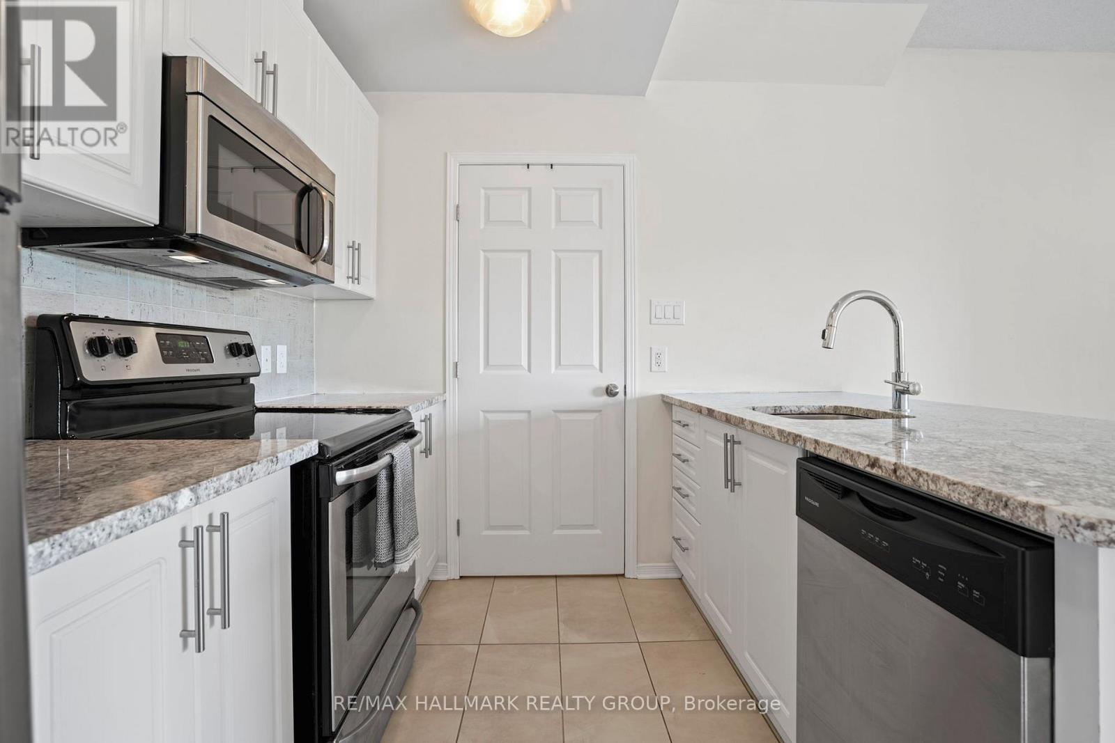 42 STERNES PRIVATE, Ottawa, Ontario, K4A0X8 — Photo 11